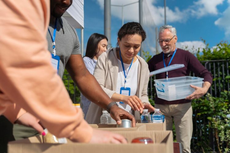 doações e trabalhos voluntarios